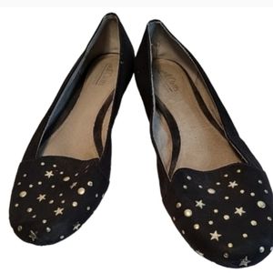Cliffs White Mountain Women's Black Slip On Flats with Gold Star Accents